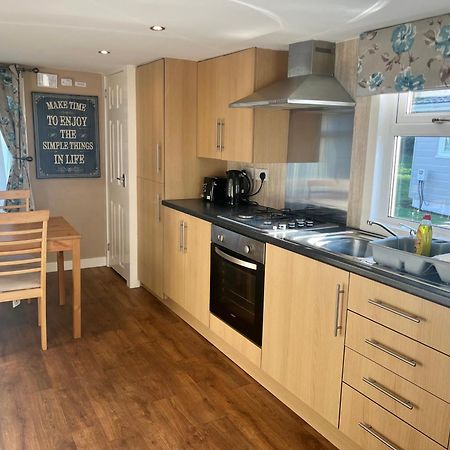 2 Bedroom Self-Catering Chalet Stepps Екстер'єр фото