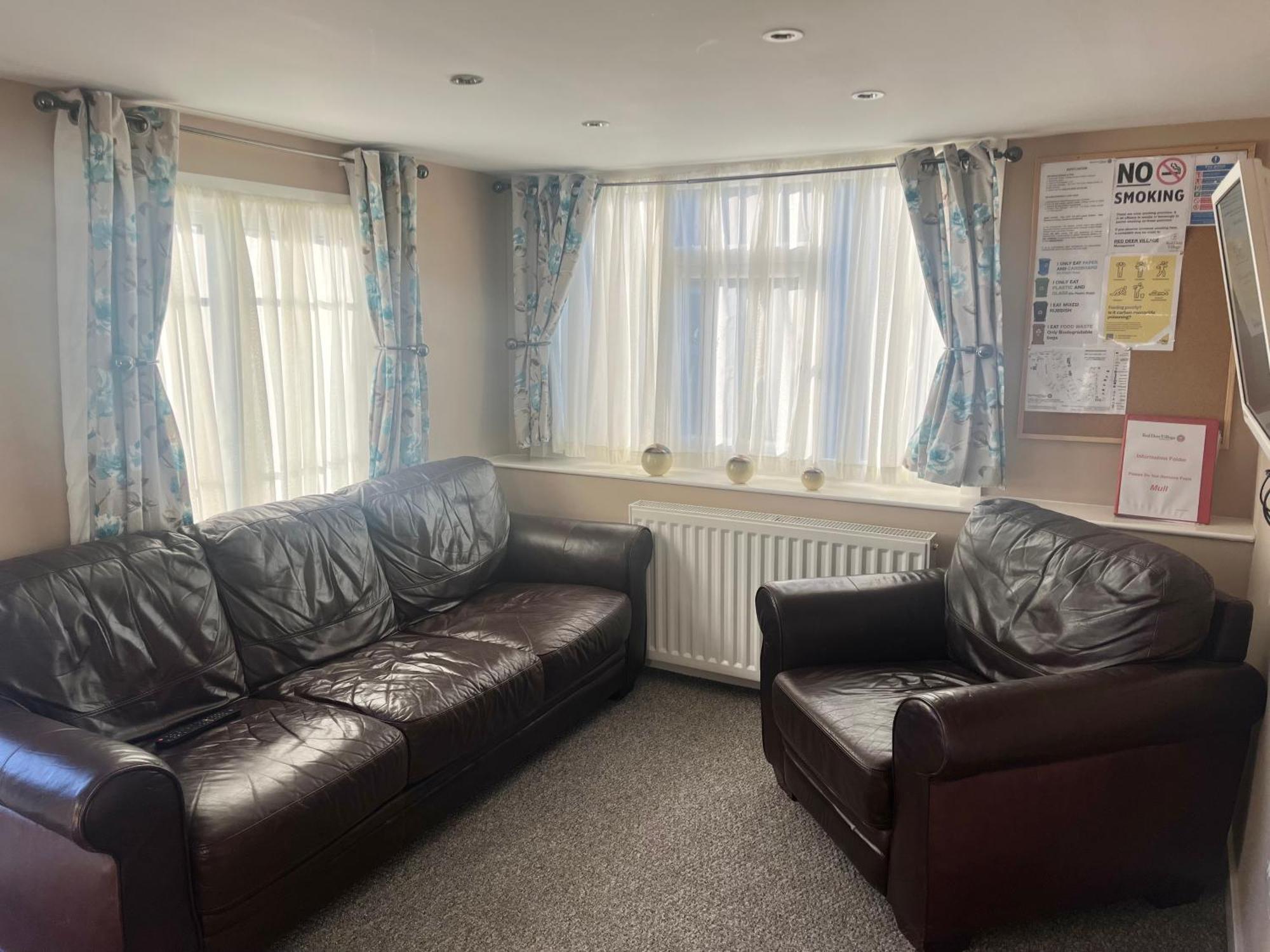 2 Bedroom Self-Catering Chalet Stepps Екстер'єр фото